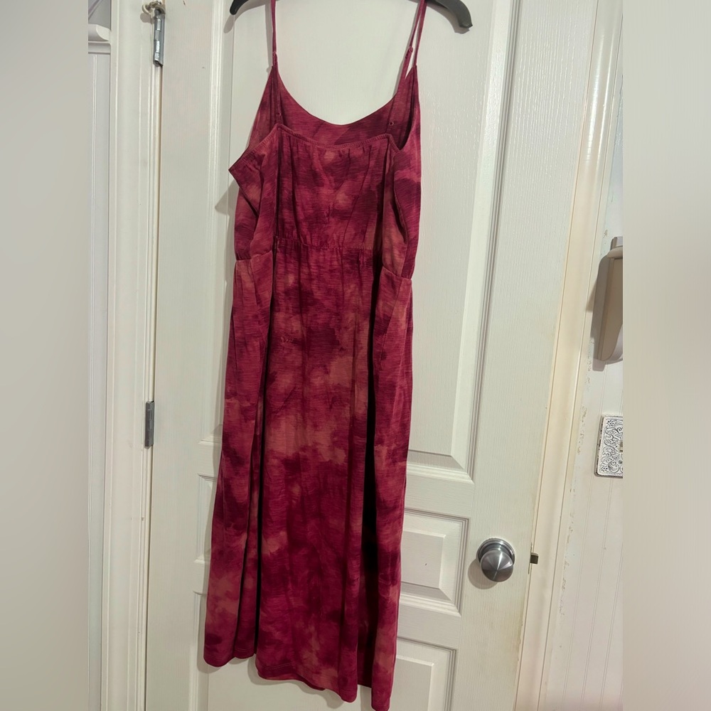 EUC Old Navy Red Tie Dye Dress - Picture 2 of 3
